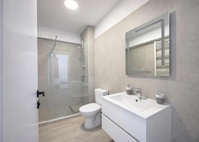 Waves 342 Infinity Apartment *