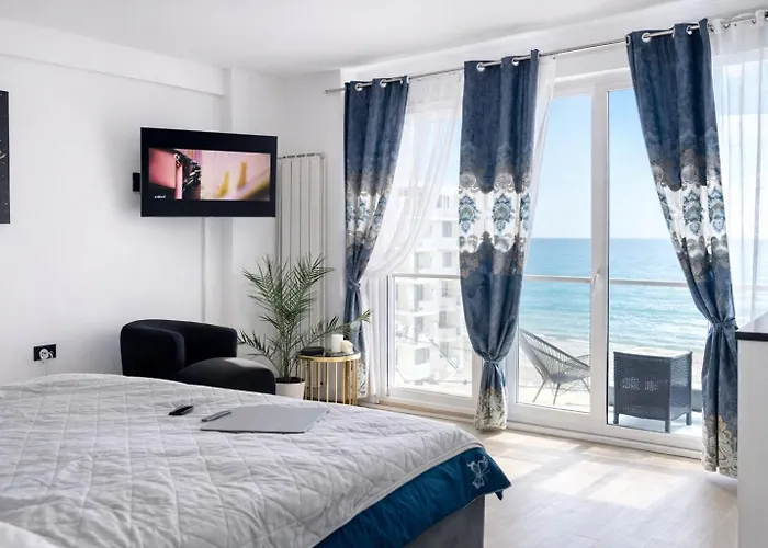 Apartment Waves 342 Infinity